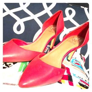 Vince Camuto  SZ 8.5 Red leather kitten heels 👠